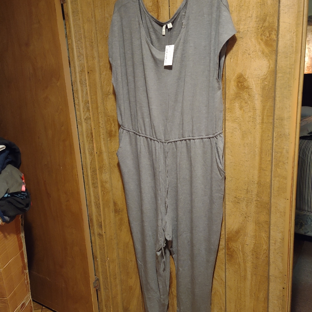 BRAND NEW!! CATO FASHIONED WOMENS PLUS SIZE 3XL SLOUCH SHOULDER JUMPSUIT.
